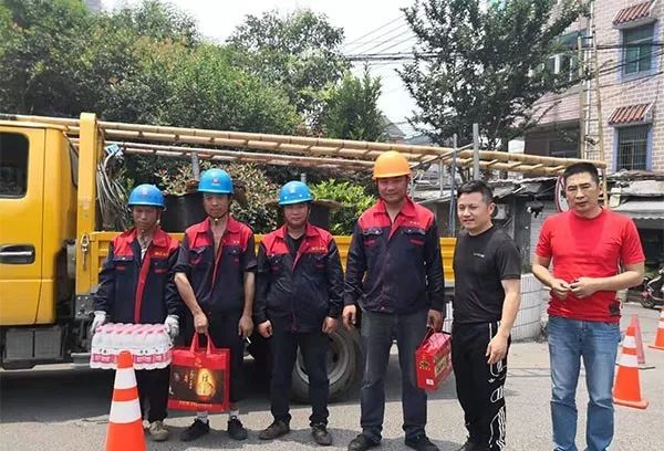 心系员工 粽情端午-光线公司领导慰问一线员工